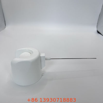 Sprühaktuator mit Verlängerungsrohr und auslaufsicherer Dichtung für die Reinigung schwer zugänglicher Bereiche