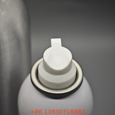 Kompaktes Rasier-Schaumventil für Reise-Rasier-Sets mit auslaufsicherer Abdichtung und einfacher Bedienung